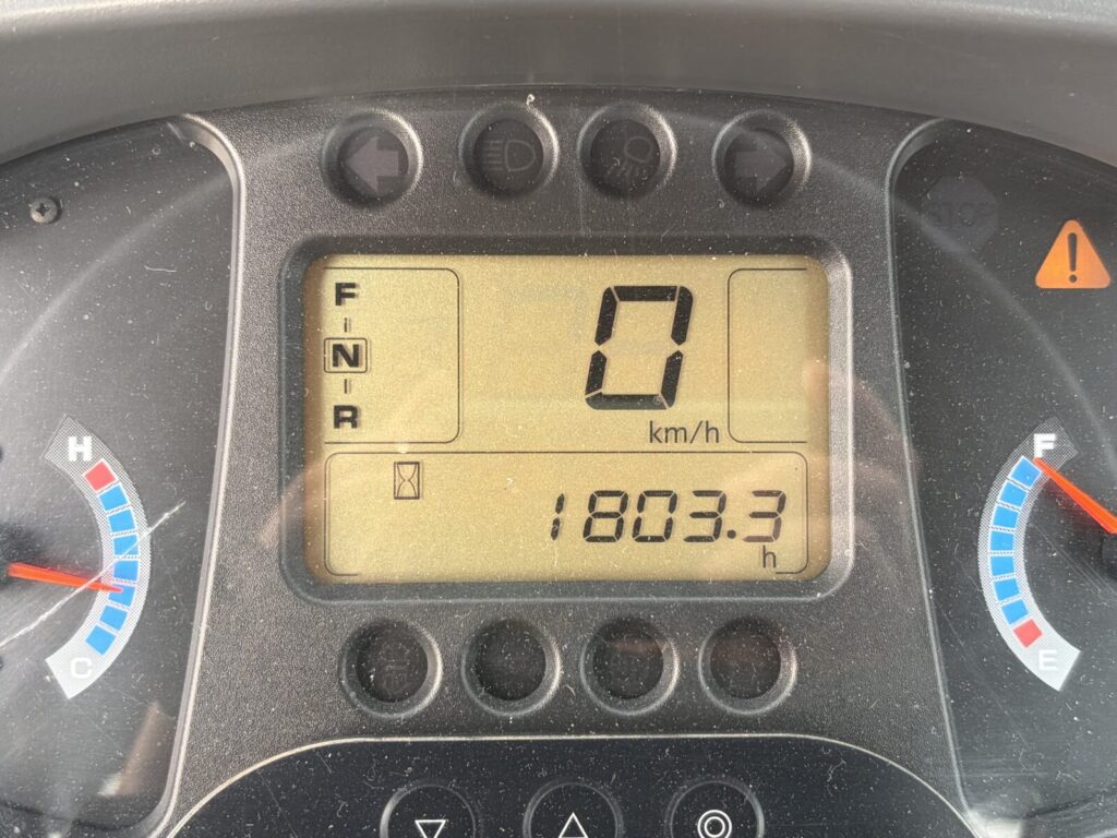 日立 ZW80 1.0㎥バケット ＊1516 | 乗るだけセットの千葉商会｜軽